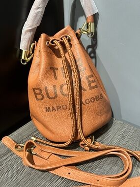 Marc Jacobs The Bucket Leather Drawstring Crossbody - Dark Brown